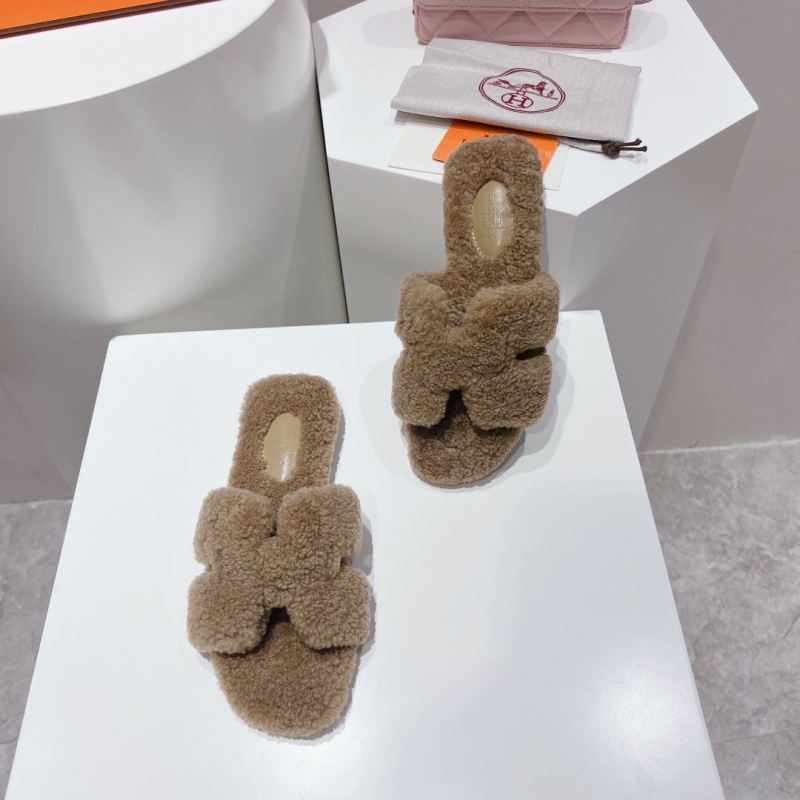 Hermes Slippers